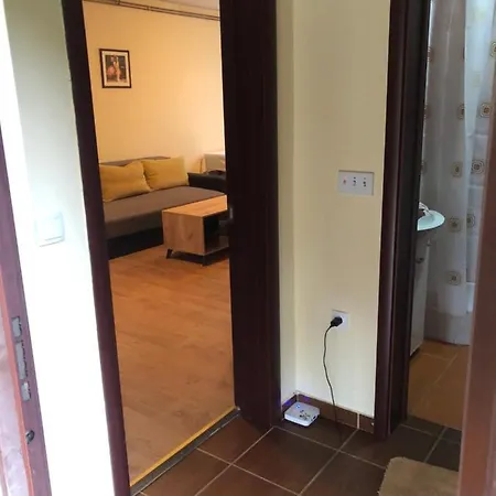 Vikendica Maksimovic - Tara - Primamo Vaucere *